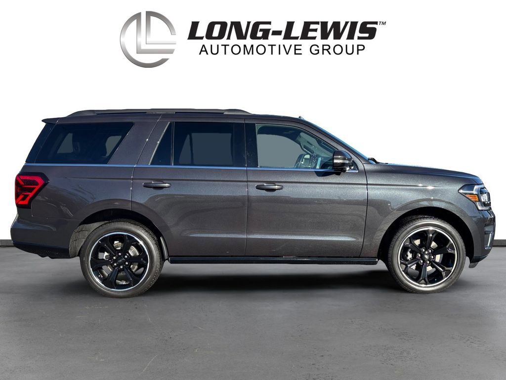 Used 2023 Ford Expedition Limited image 8