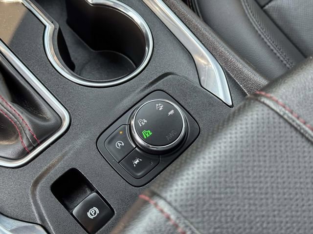 Used 2023 Chevrolet Traverse RS w/ LPO, Floor Liner Package image 31
