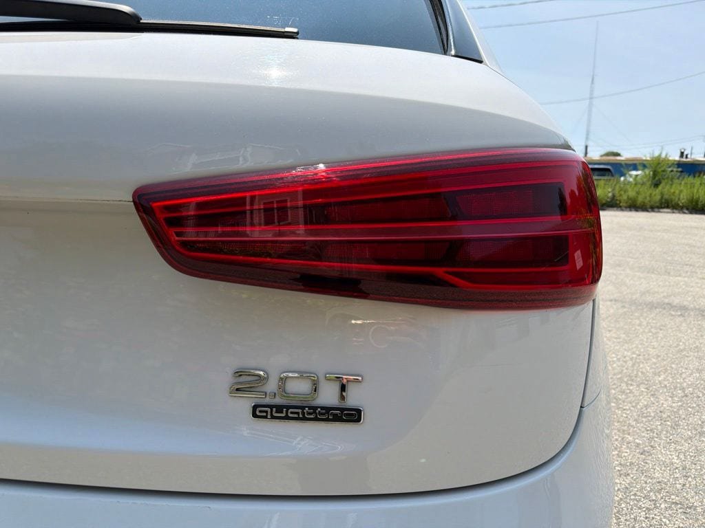 Used 2018 Audi Q3 2.0T Premium w/ Convenience Package AWD/4WD image 9