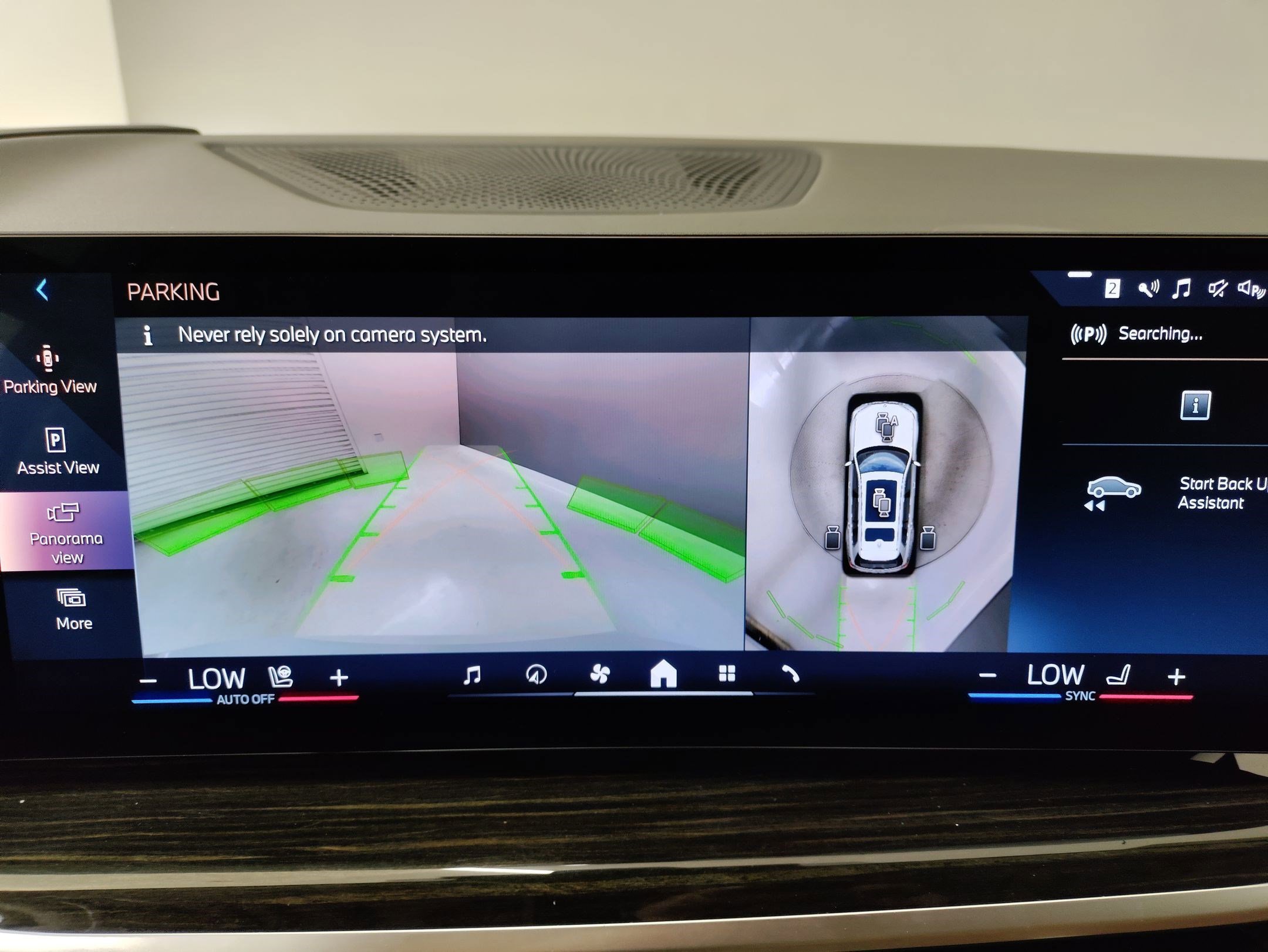 Certified 2024 BMW X7 xDrive40i w/ Parking Assistance Package image 22