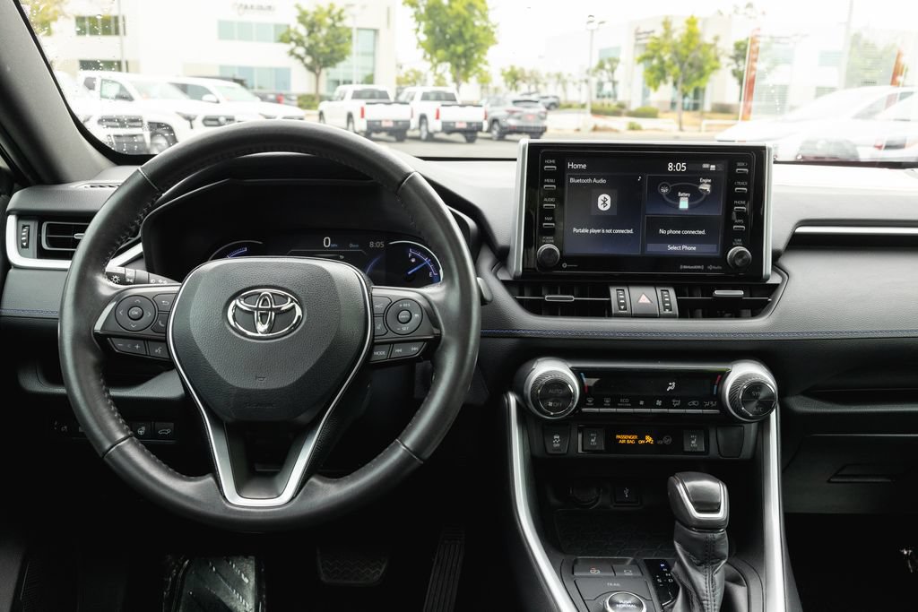 Certified 2020 Toyota RAV4 XSE w/ XSE Grade Weather Package AWD/4WD image 28
