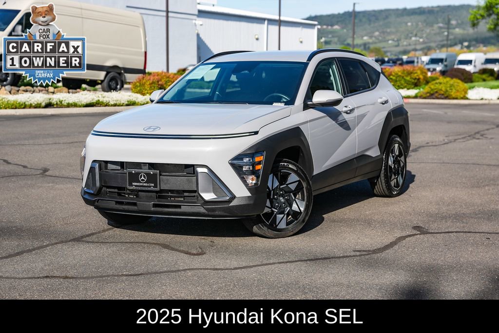 Used 2025 Hyundai Kona SEL AWD/4WD image 1