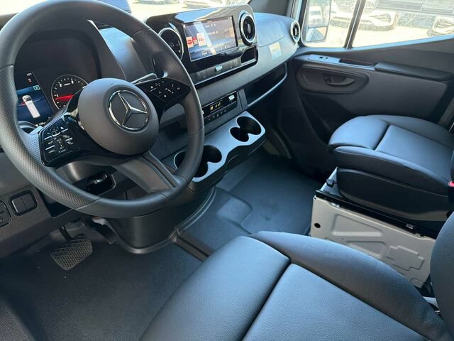 New 2026 Mercedes-Benz Sprinter 2500 image 10