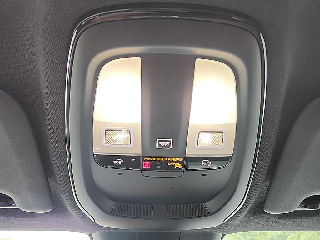 Certified 2023 Volvo C40 P8 Recharge Plus w/ Climate Package AWD/4WD image 26