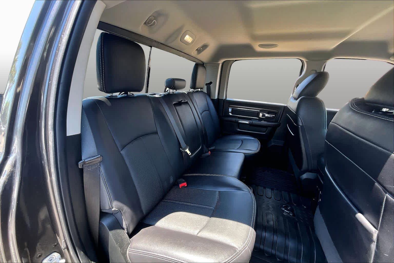 Used 2018 RAM 2500 Laramie w/ Sport Appearance Group AWD/4WD image 20