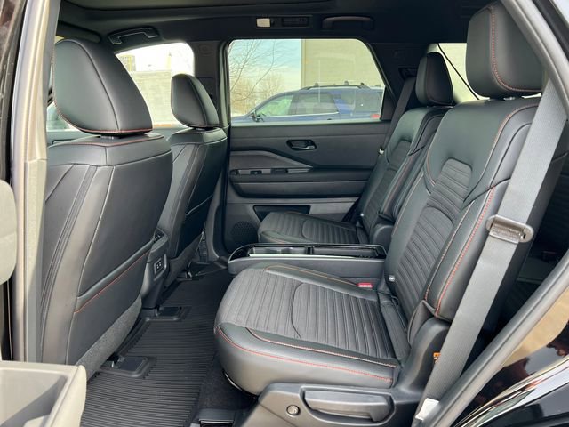 New 2026 Nissan Pathfinder SV image 4