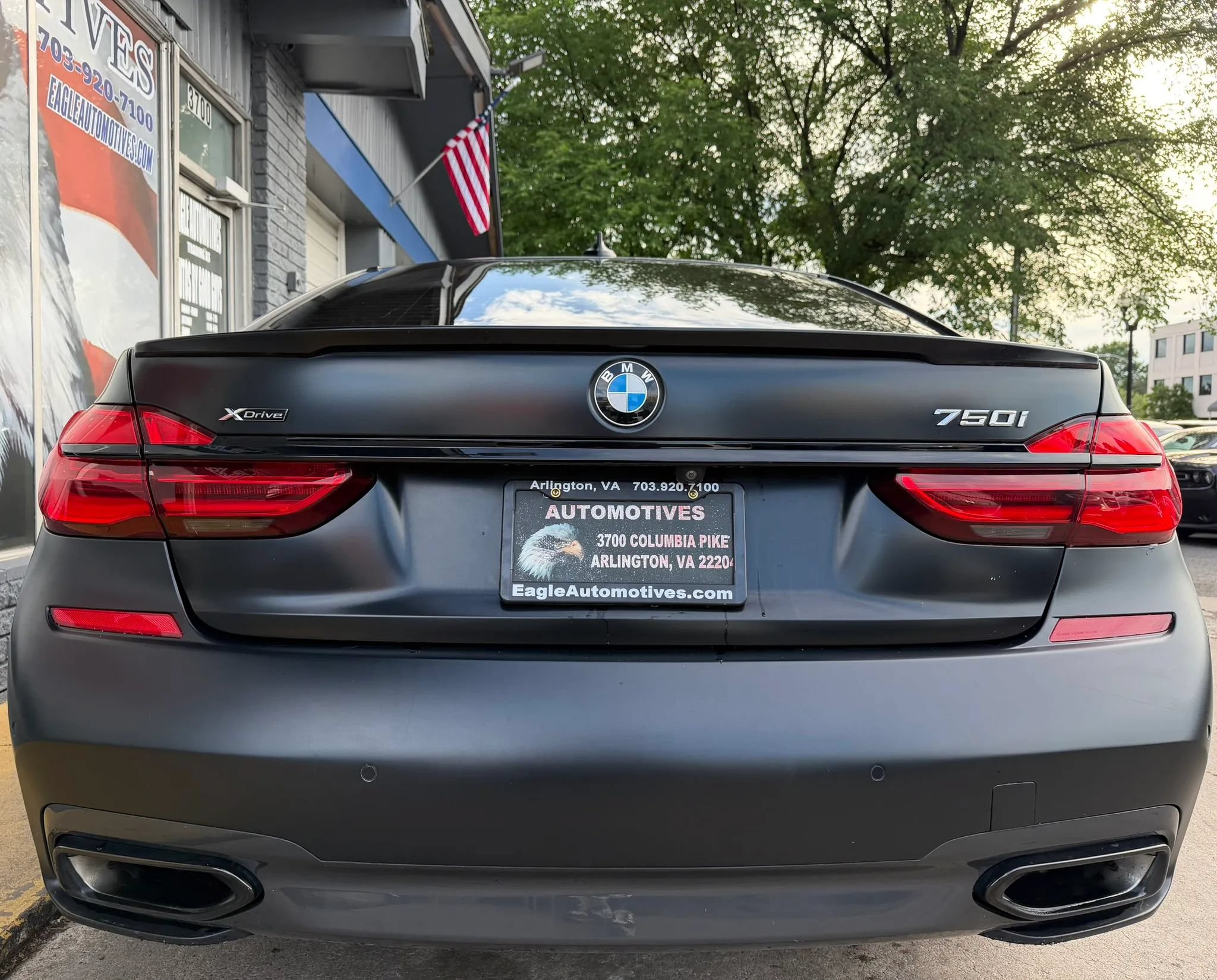 Used 2019 BMW 750i xDrive w/ Executive Package AWD/4WD image 4