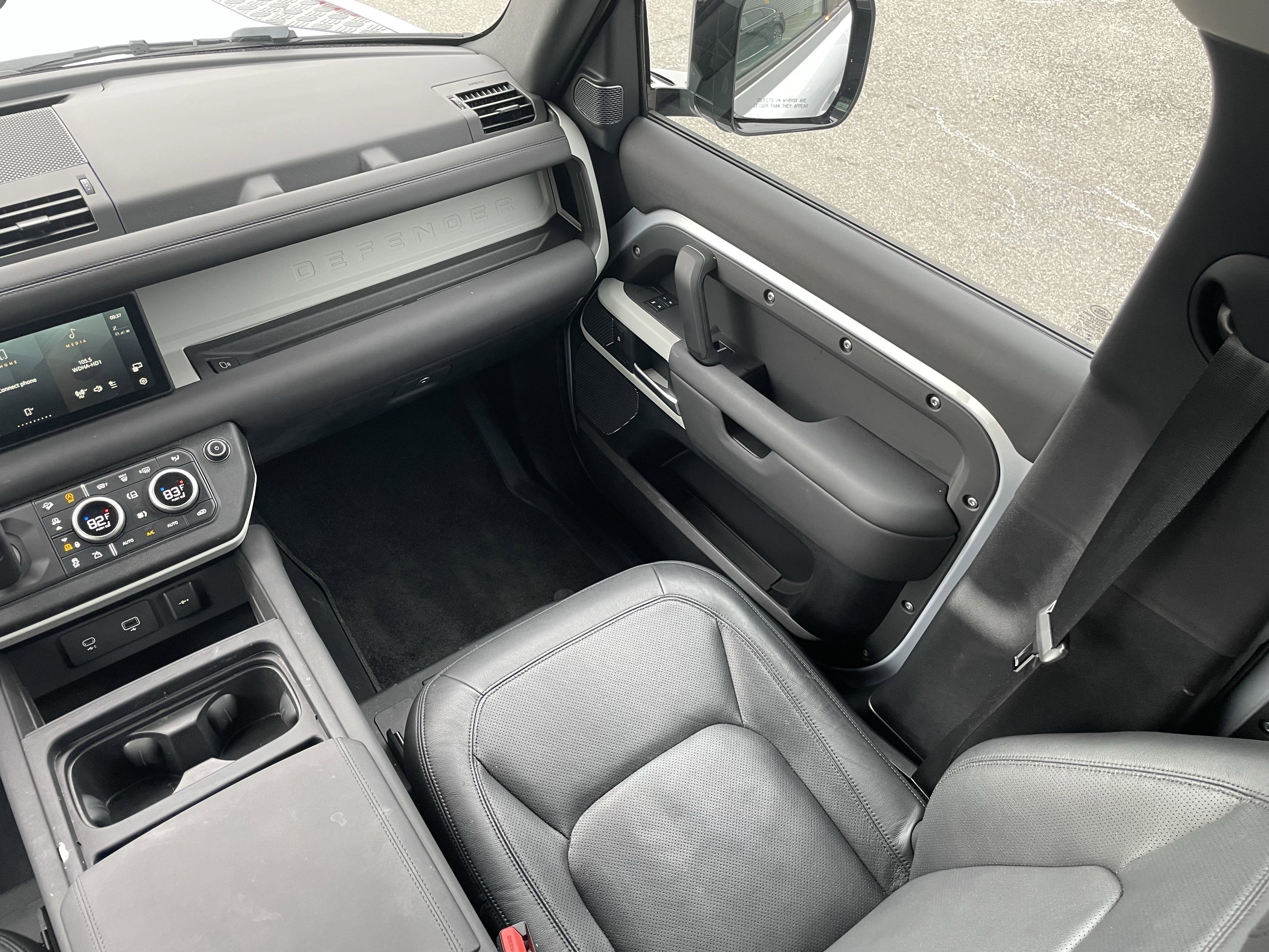 Used 2024 Land Rover Defender 110 S image 18