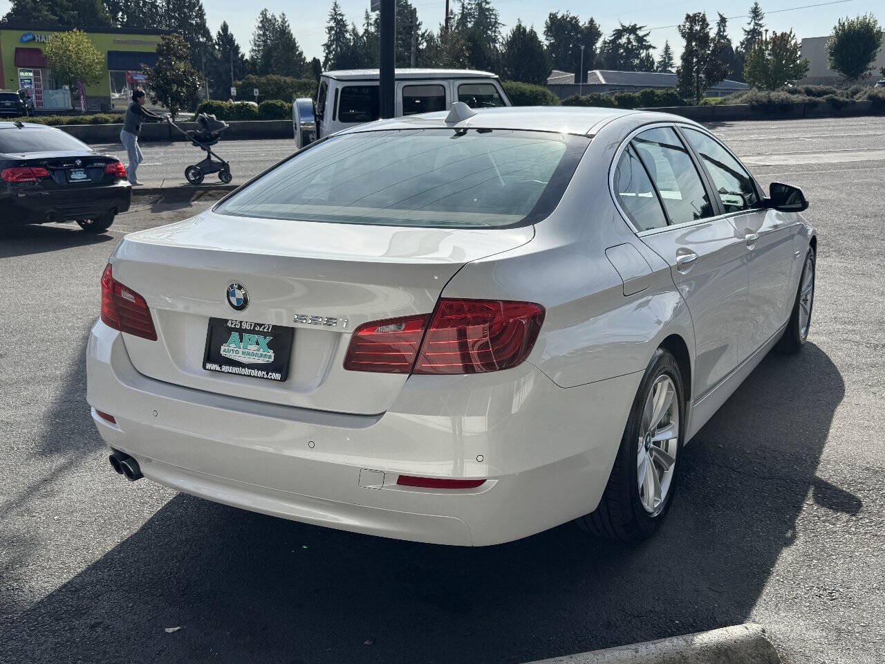 Used 2015 BMW 528i Sedan RWD image 8