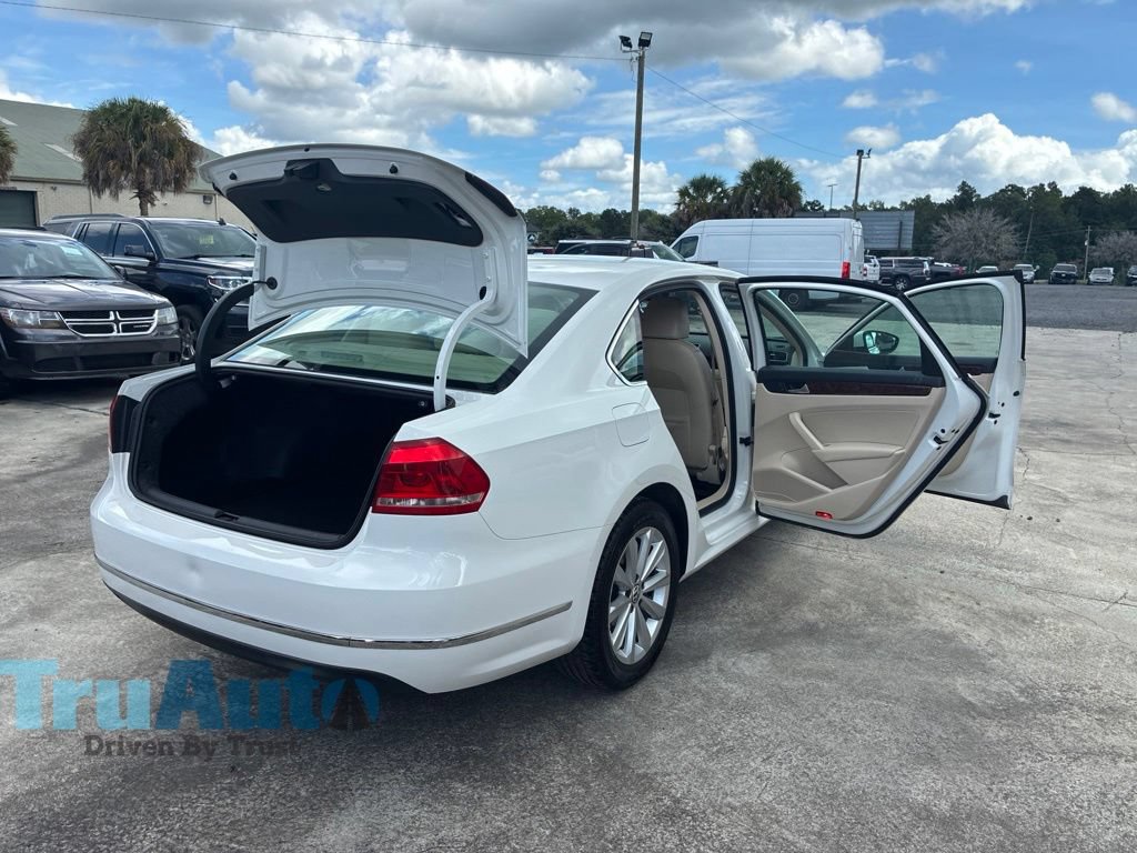 Used 2012 Volkswagen Passat 2.5 SEL FWD image 17