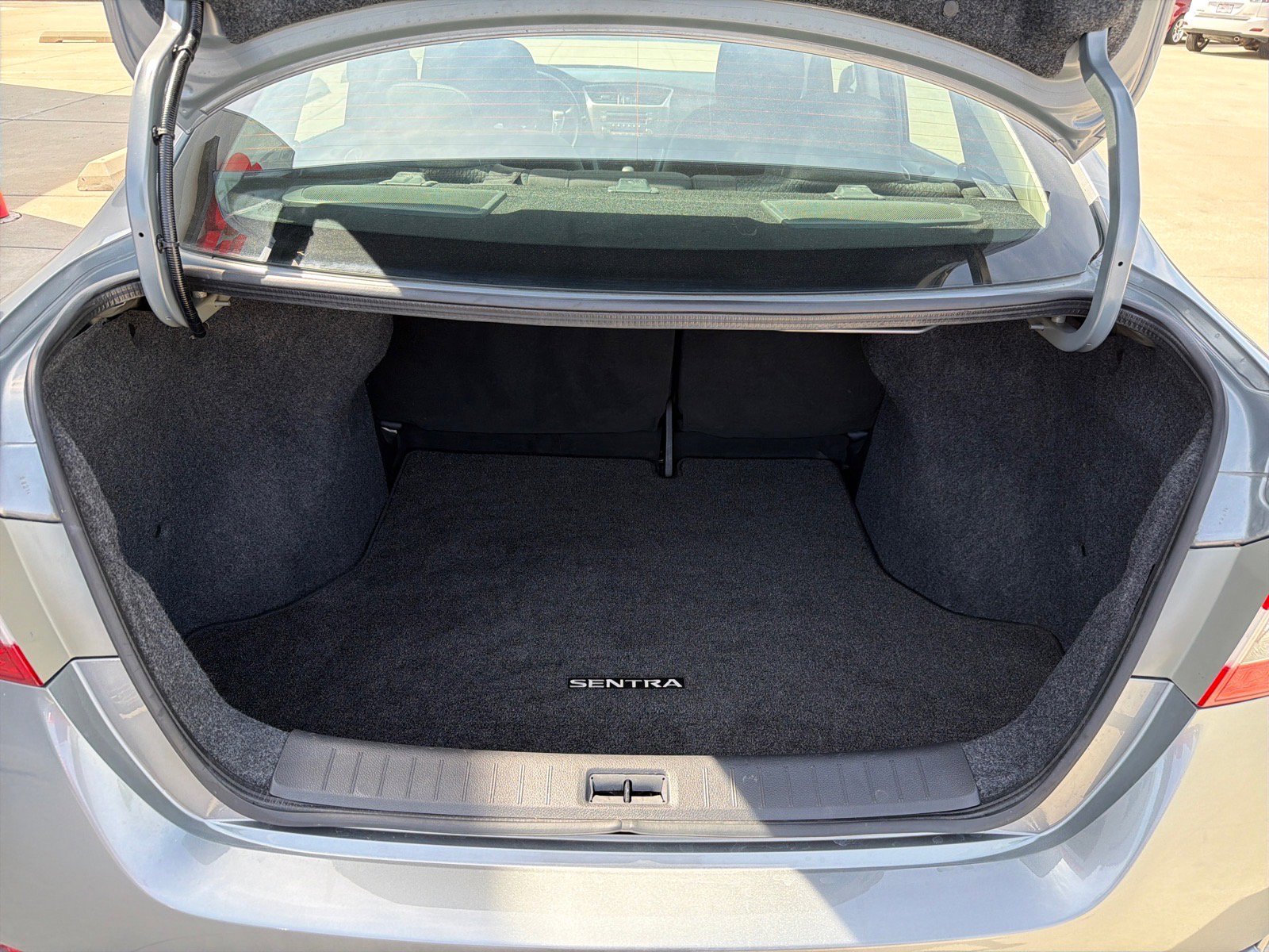Used 2013 Nissan Sentra SR FWD image 9
