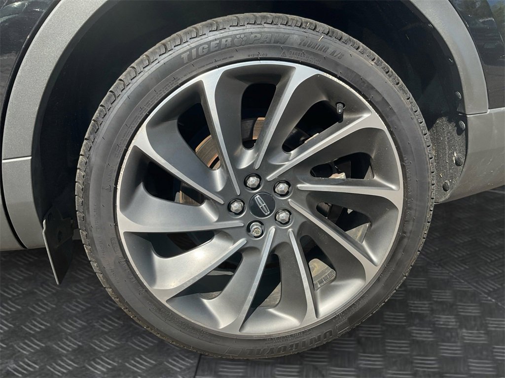 Used 2022 Lincoln Nautilus Reserve w/ Equipment Group 201A image 14