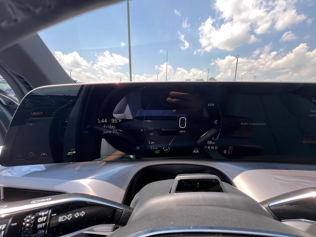 New 2026 Cadillac Vistiq Sport w/ LPO, Floor Liner Package image 19