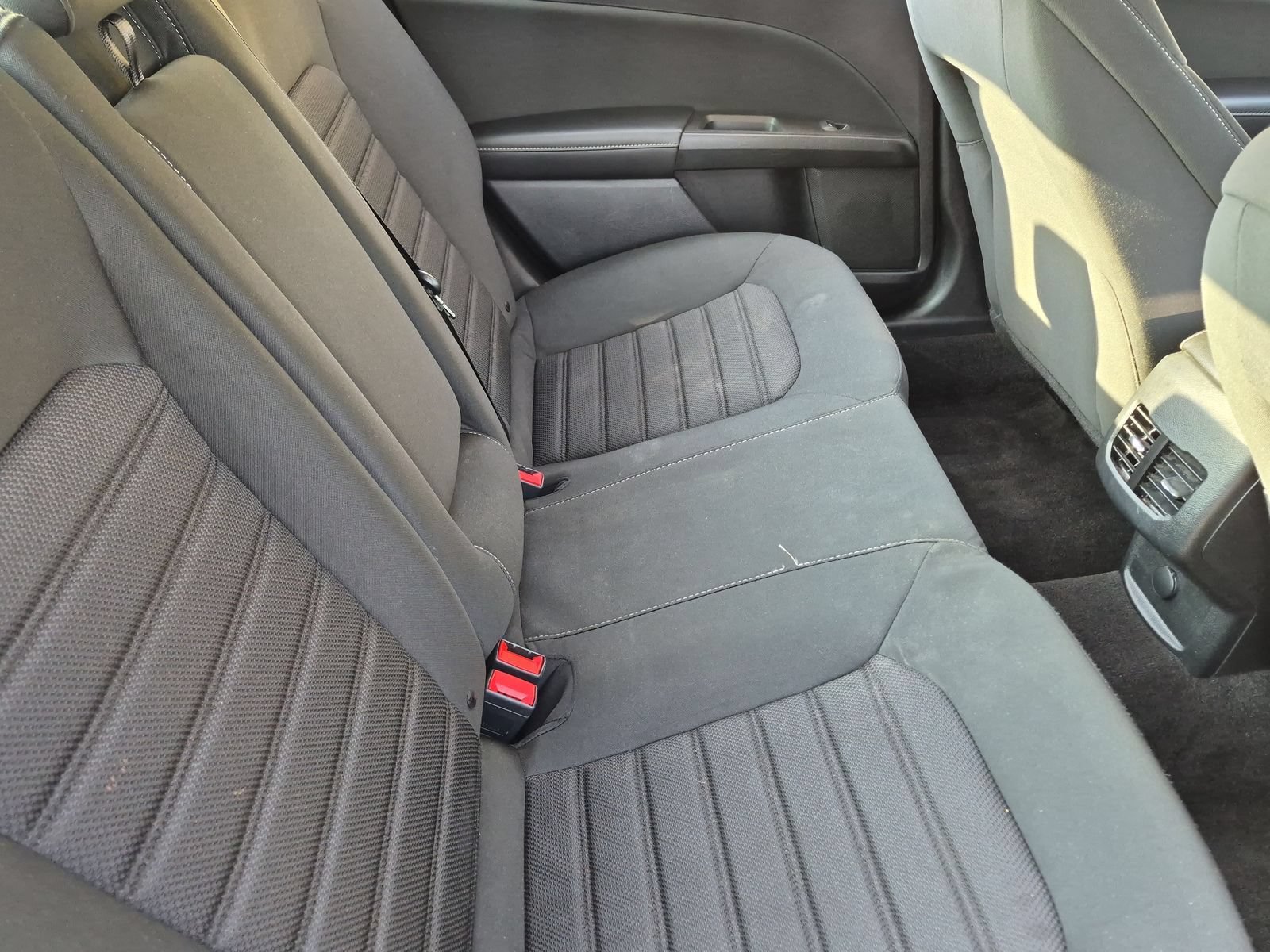 Used 2020 Ford Fusion SE FWD image 19