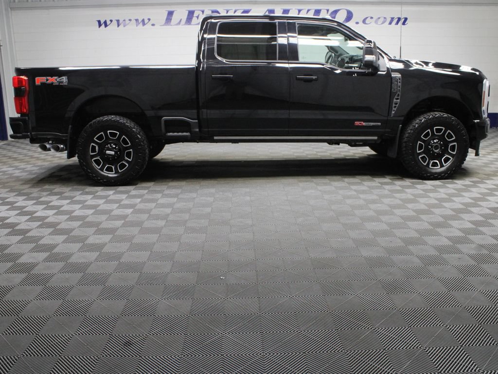 Used 2026 Ford F350 Platinum AWD/4WD image 2
