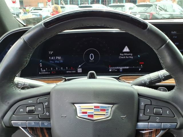 Used 2024 Cadillac Escalade Premium Luxury AWD/4WD image 15
