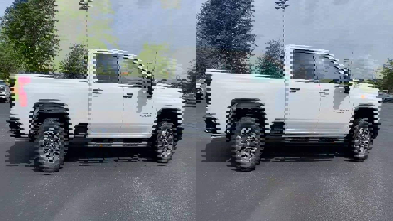 New 2025 Chevrolet Silverado 2500 Custom w/ Custom Value Package image 9