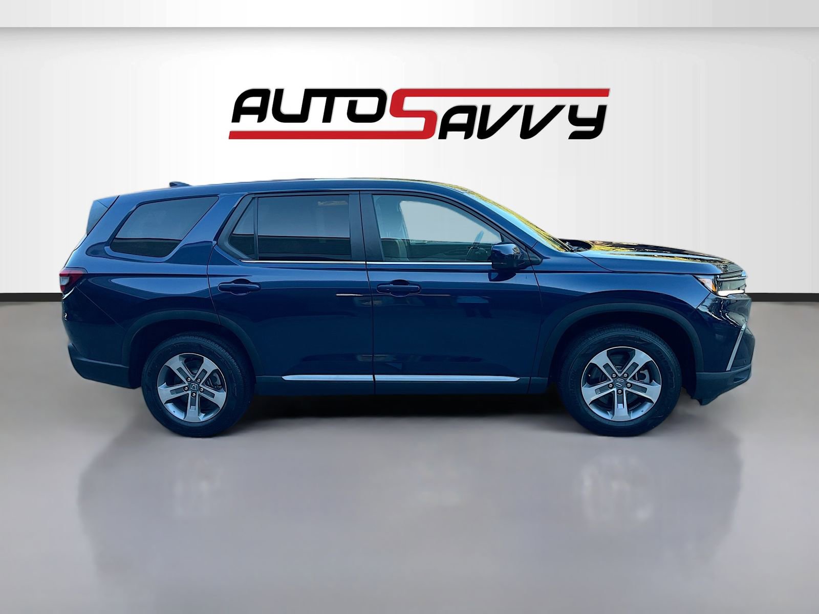 Used 2025 Honda Pilot EX-L image 8