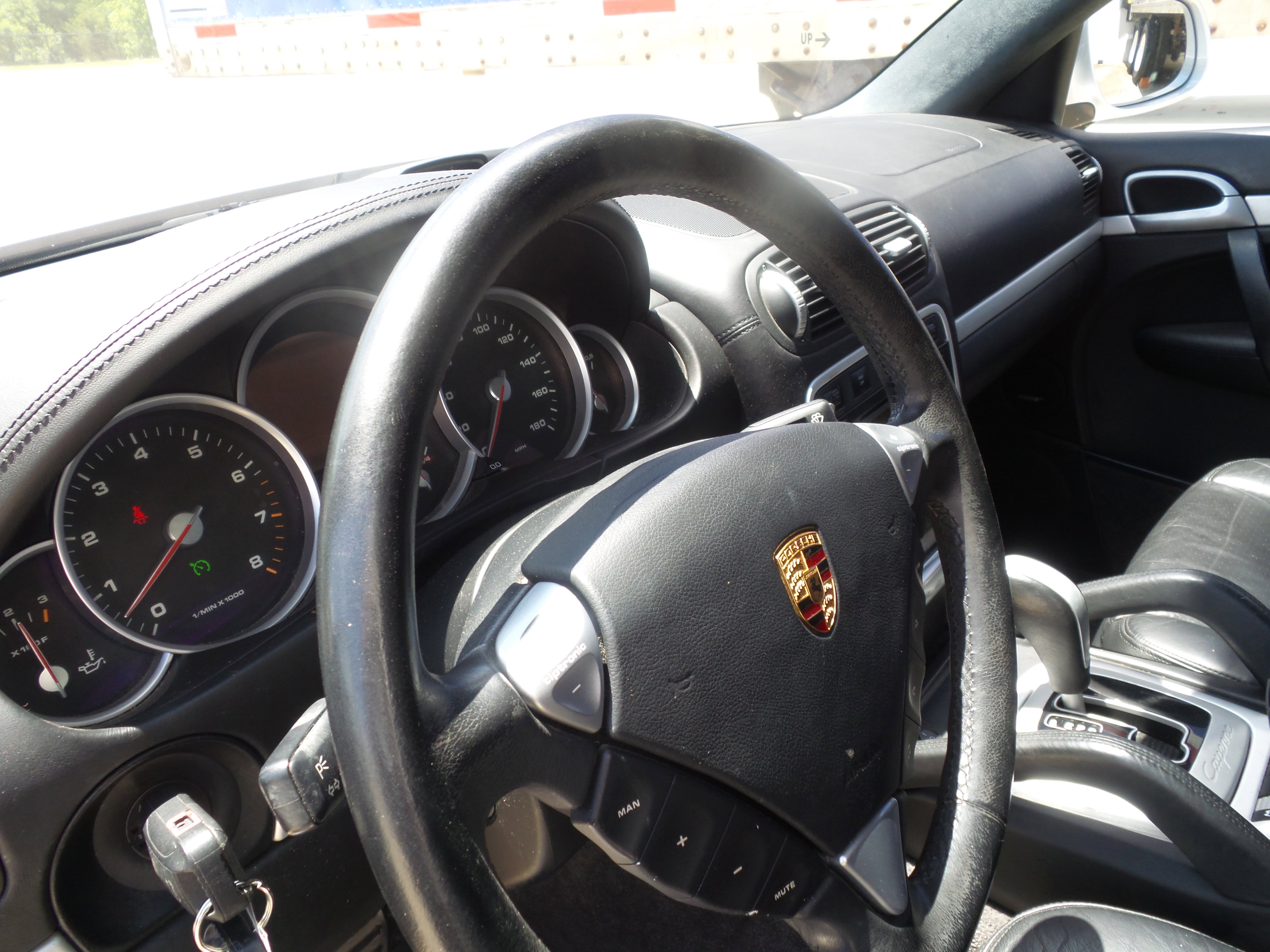 Used 2004 Porsche Cayenne Turbo image 15