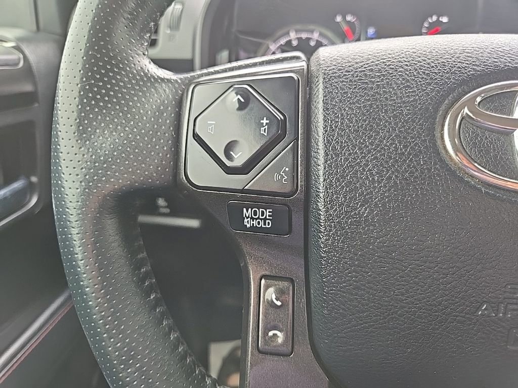 Used 2020 Toyota 4Runner TRD Off-Road Premium w/ Moonroof Package AWD/4WD image 40