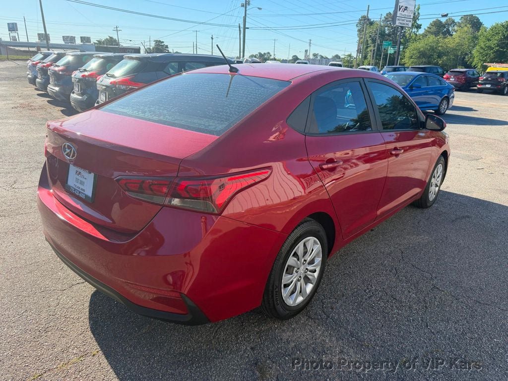 Used 2021 Hyundai Accent SE FWD image 5