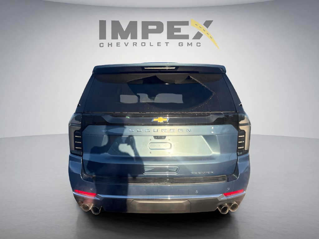 Used 2026 Chevrolet Suburban Premier AWD/4WD image 4