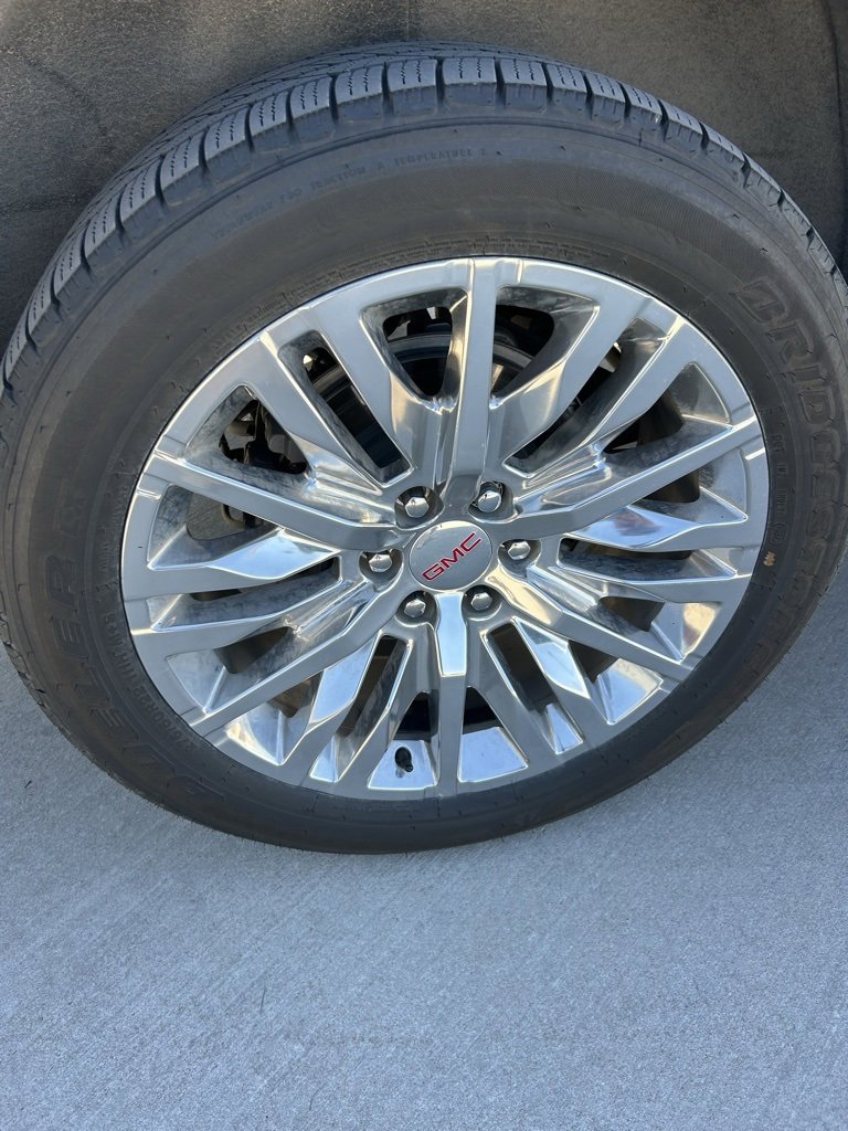 Used 2023 GMC Yukon Denali image 6