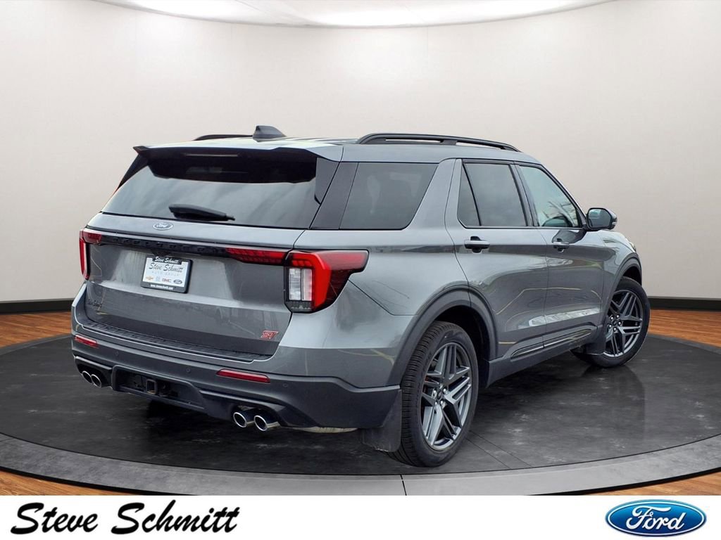 Used 2025 Ford Explorer ST image 30