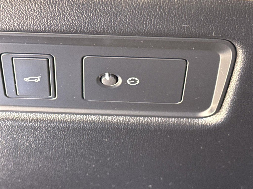 Used 2019 Land Rover Range Rover Sport Supercharged image 17