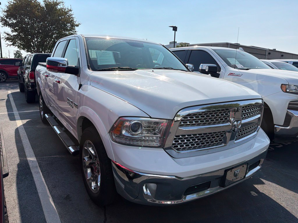 Used 2017 RAM 1500 Laramie w/ Convenience Group AWD/4WD image 2