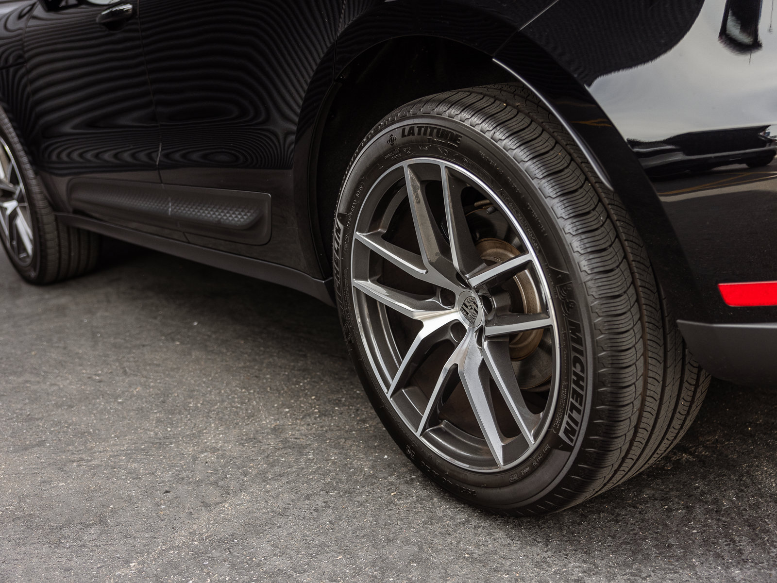 Certified 2026 Porsche Macan AWD/4WD image 29