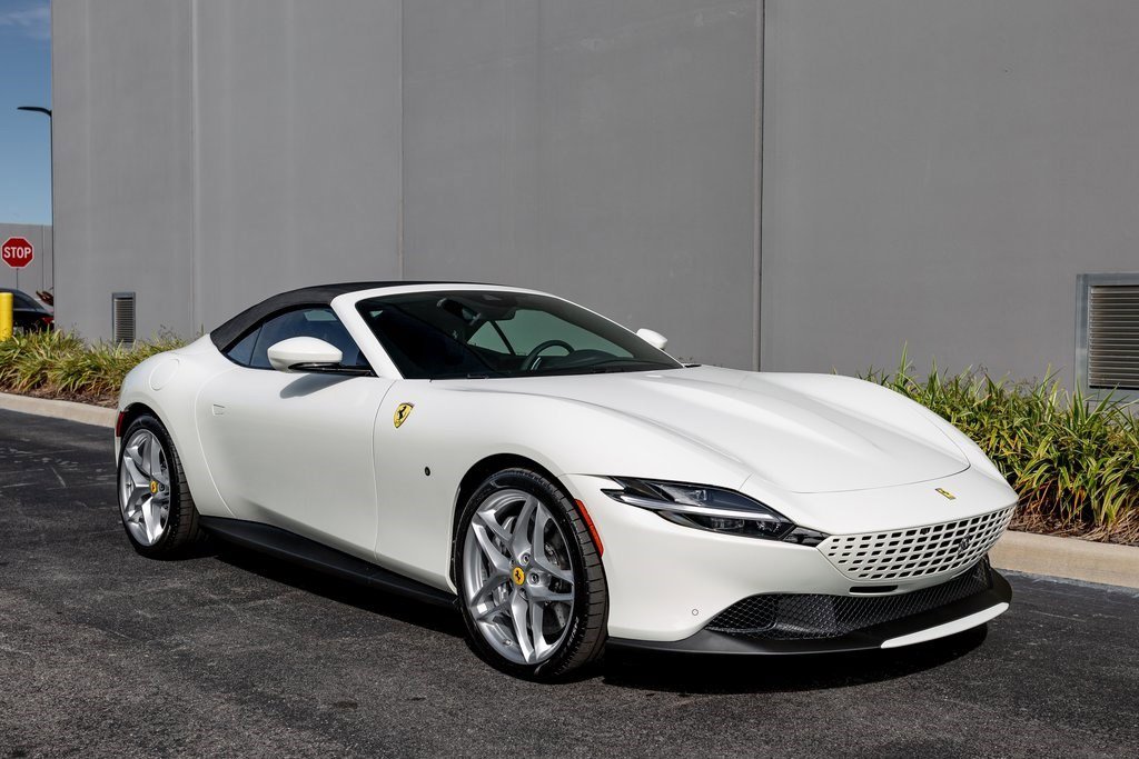 Used 2024 Ferrari Roma Spider image 8