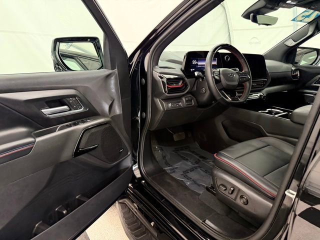 Used 2025 Chevrolet Silverado EV RST image 33