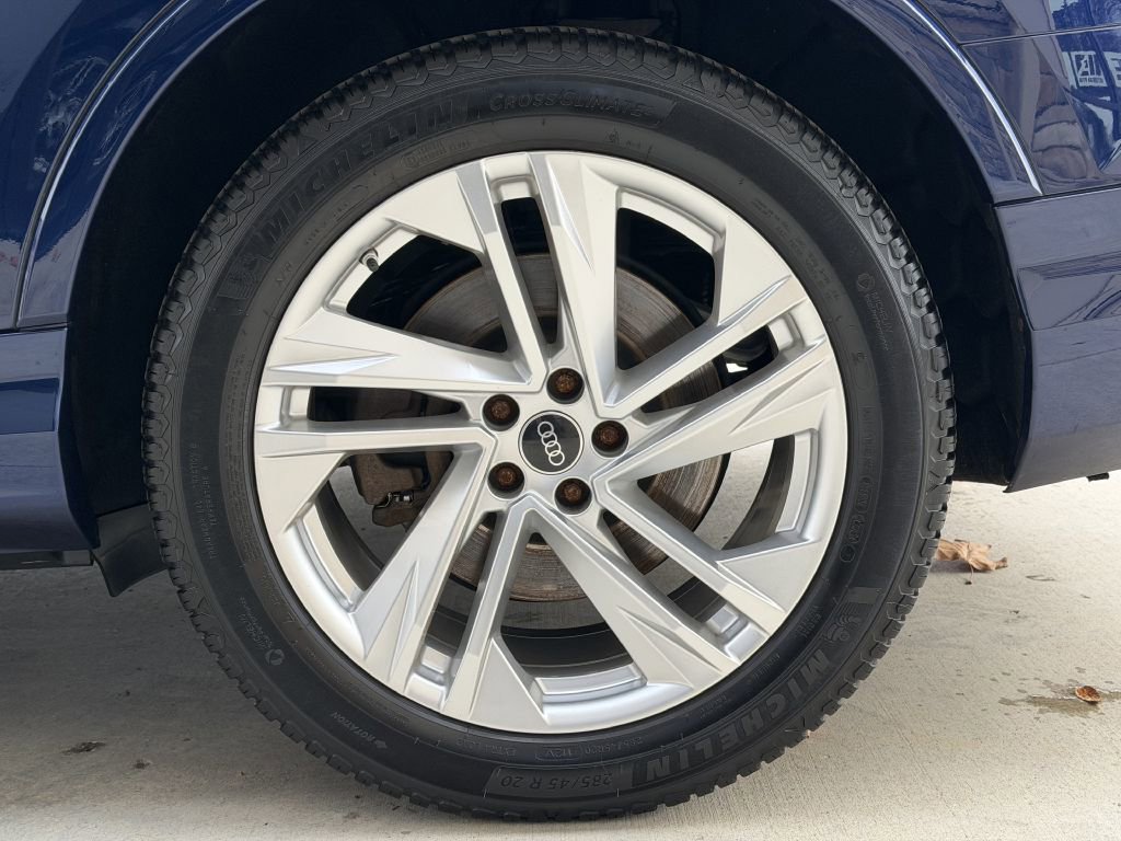 Used 2022 Audi Q7 3.0T Prestige image 16