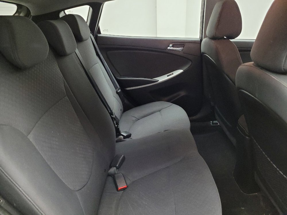 Used 2014 Hyundai Accent SE image 19