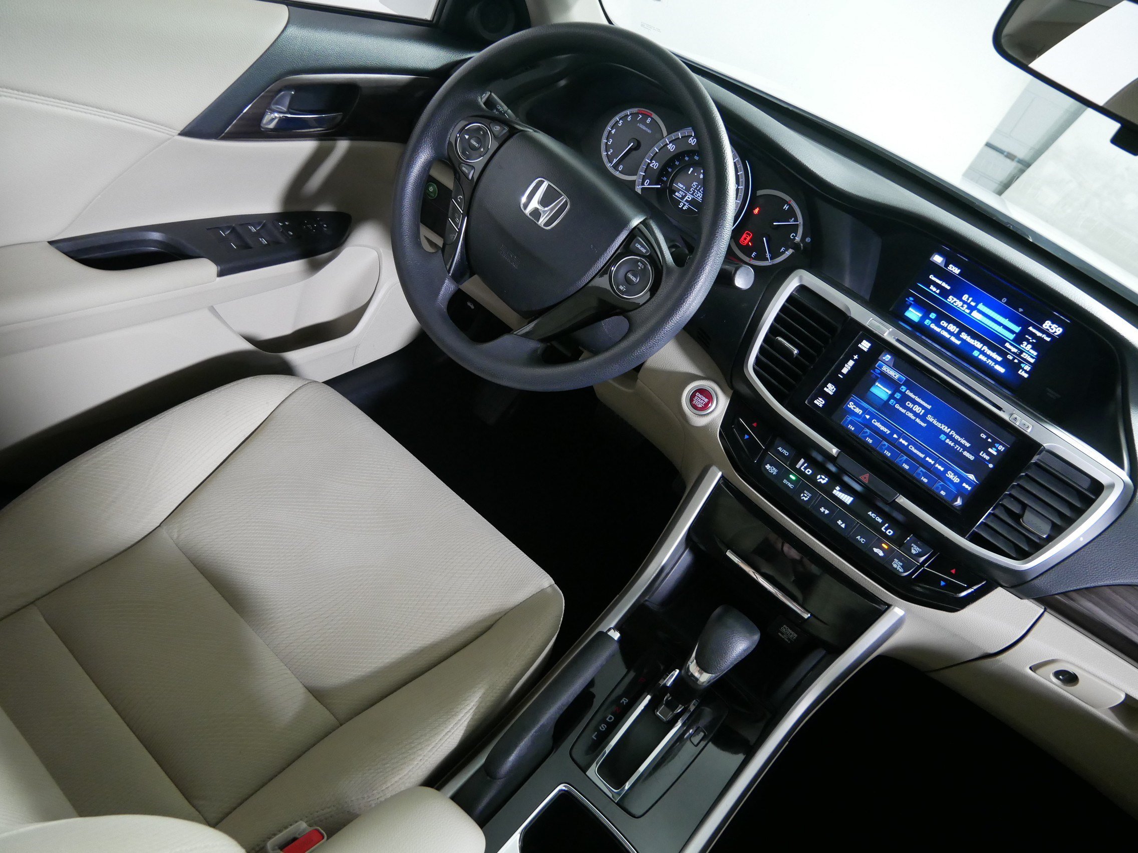 Used 2017 Honda Accord EX image 9