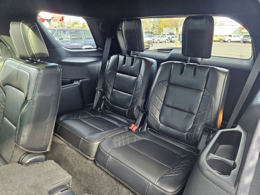 Used 2017 Ford Explorer Platinum image 34