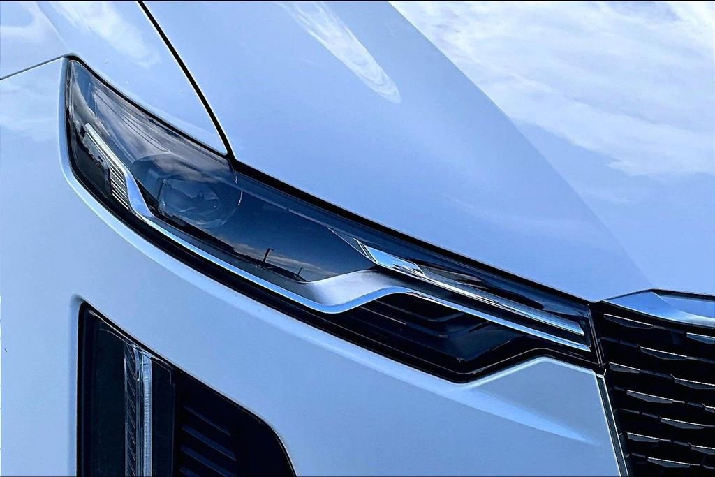 Certified 2024 Cadillac XT6 Premium Luxury FWD image 33
