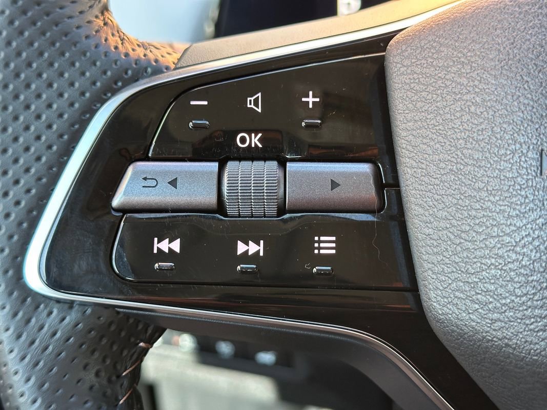 Used 2023 Nissan Ariya Evolve+ image 32