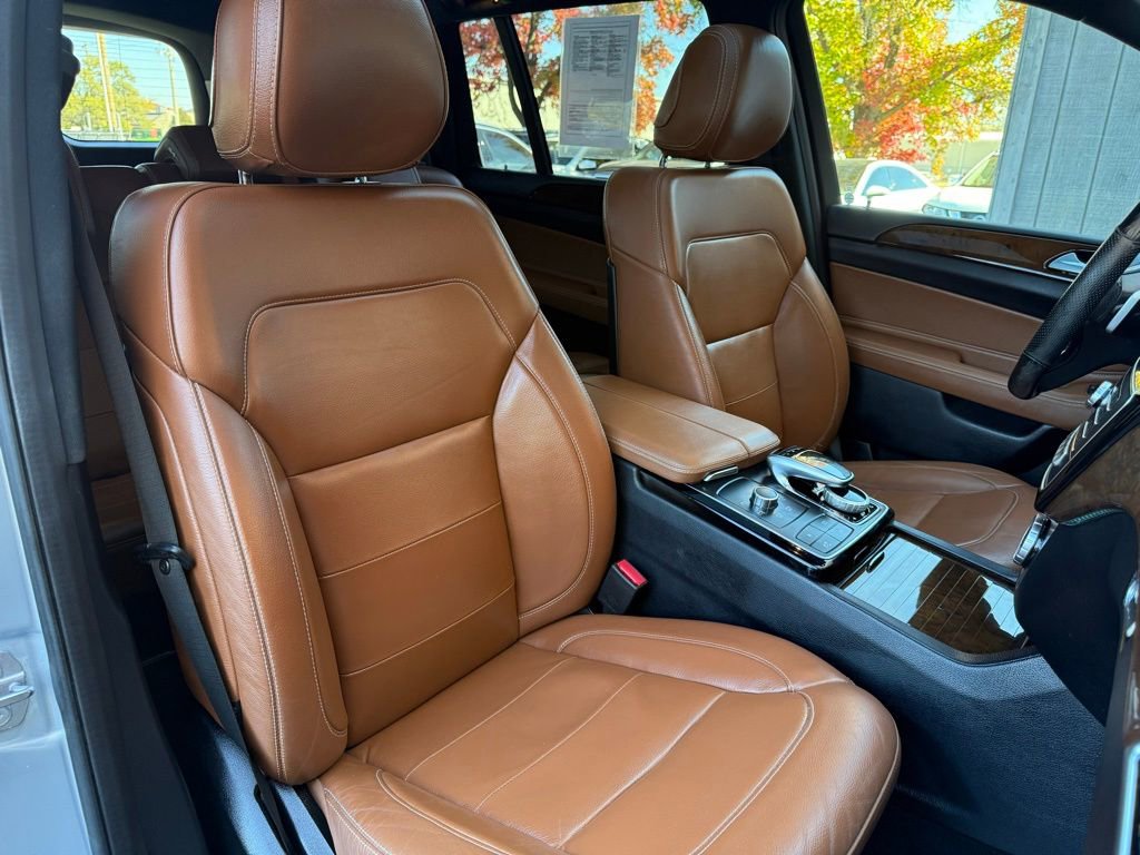 Used 2018 Mercedes-Benz GLS 450 4MATIC image 27