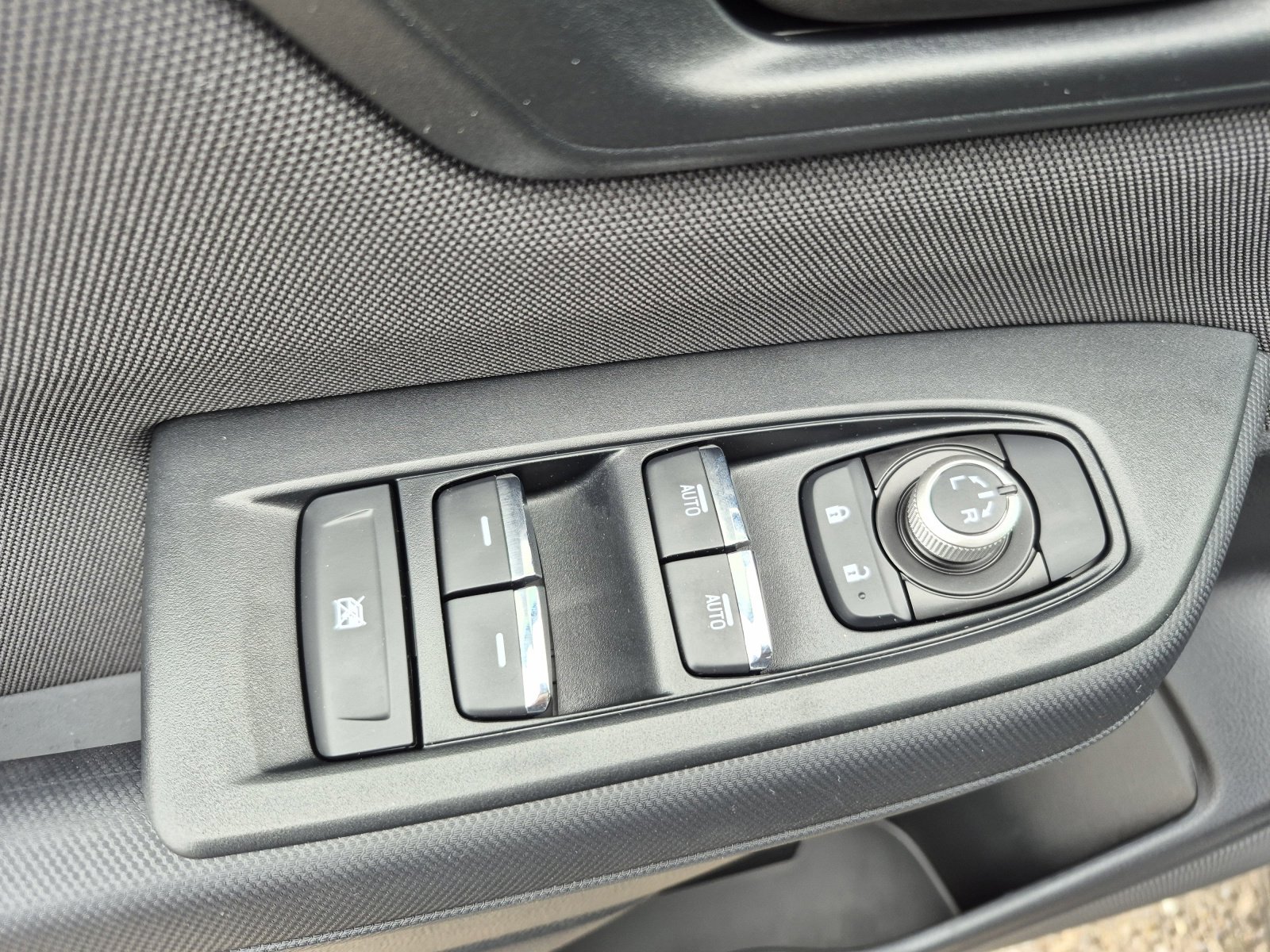 Used 2025 Subaru Forester Premium image 13
