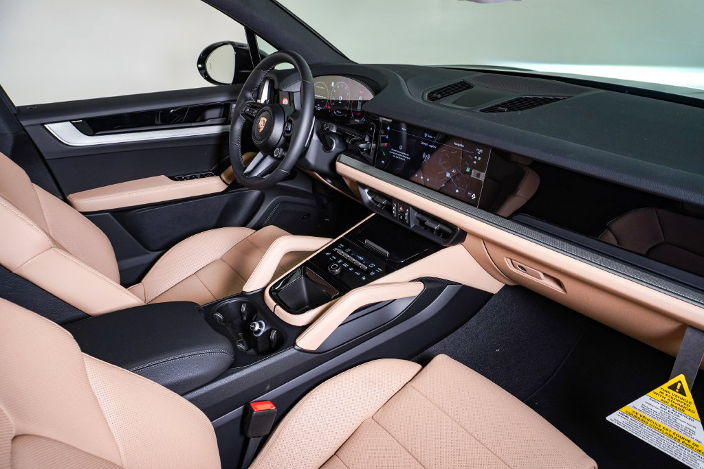New 2026 Porsche Cayenne AWD/4WD image 14