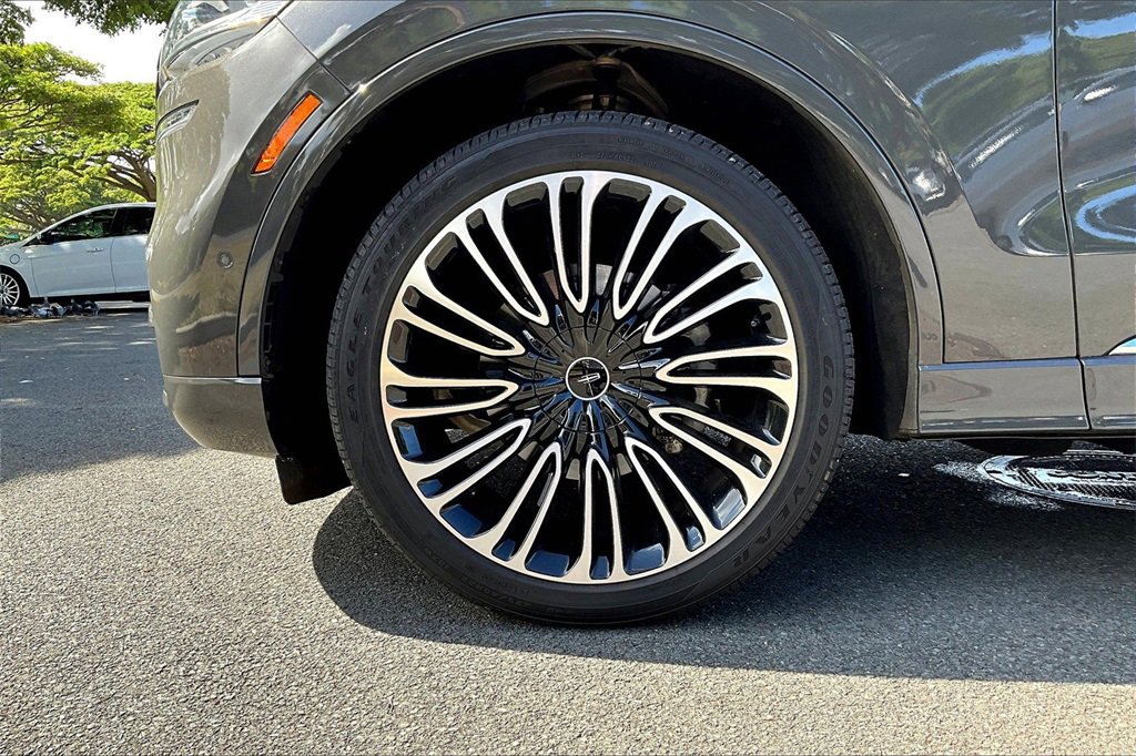 Used 2022 Lincoln Aviator Black Label w/ Dynamic Handling Package image 8