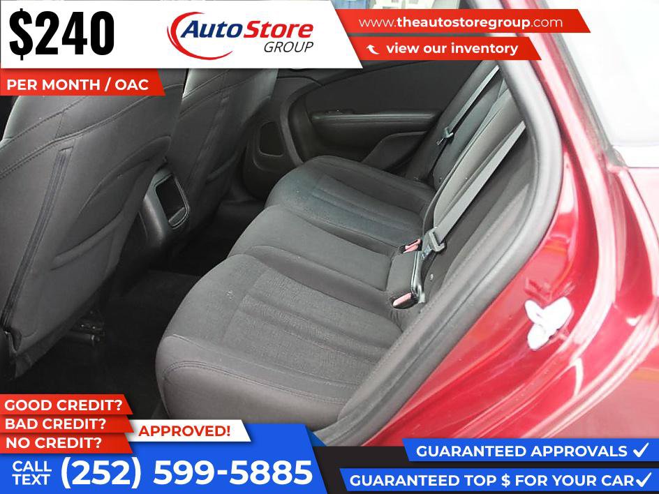 Used 2016 Chrysler 200 Limited w/ Anniversary Edition FWD image 11
