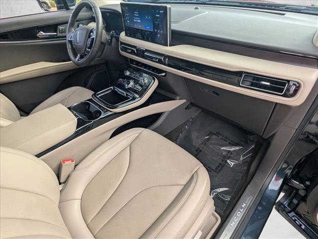 Used 2022 Lincoln Nautilus Reserve w/ Equipment Group 201A image 21