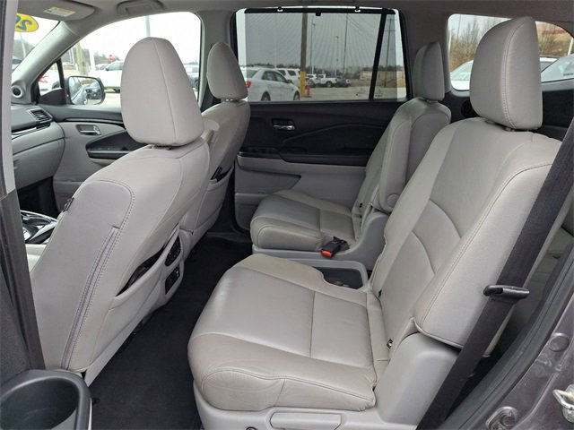 Certified 2021 Honda Pilot Touring image 24