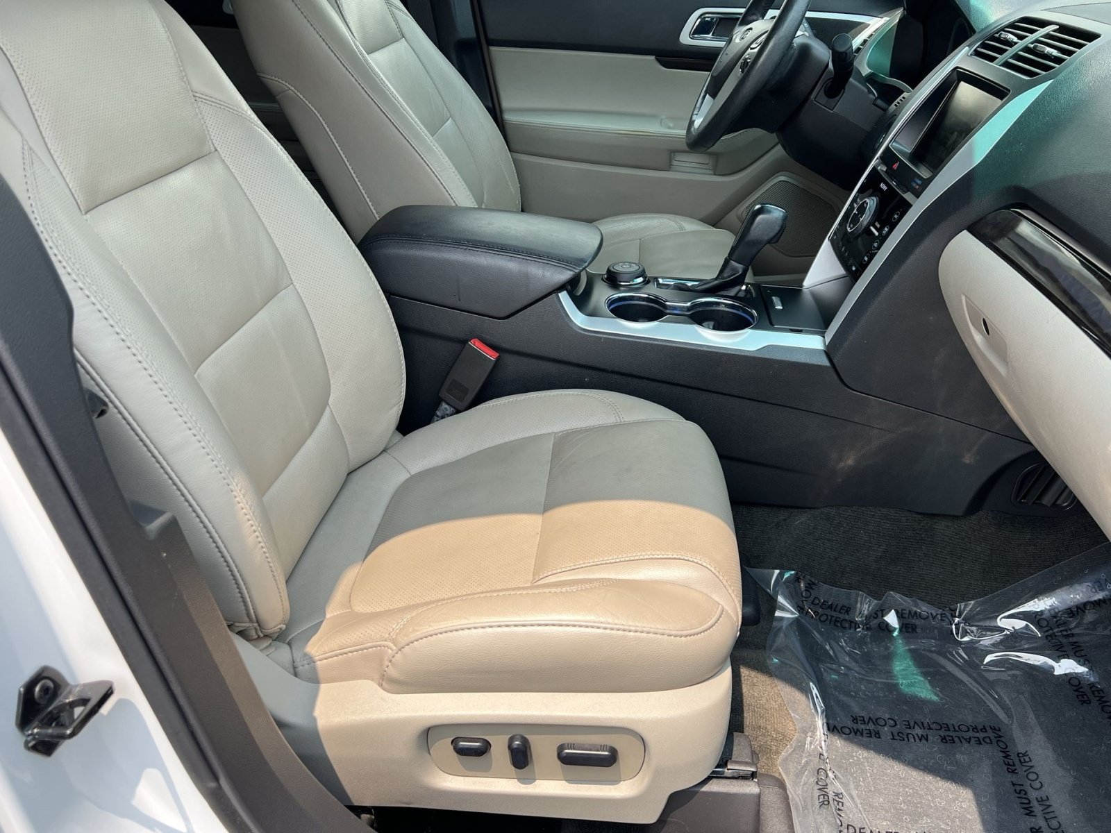Used 2015 Ford Explorer Limited w/ Equipment Group 301A AWD/4WD image 26