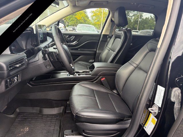 Certified 2024 Lincoln Corsair AWD w/ Equipment Group 101A image 12