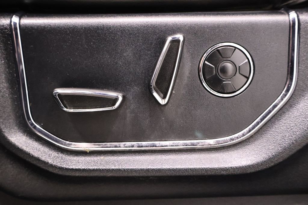 Used 2016 Ford F150 Platinum w/ Equipment Group 701A Luxury AWD/4WD image 14