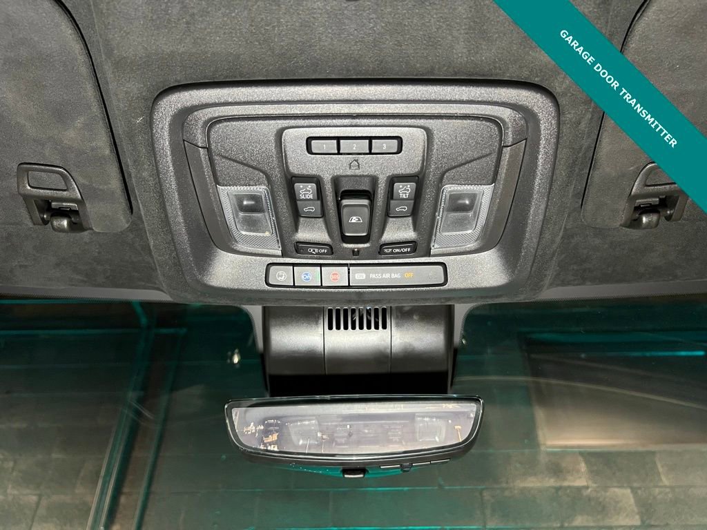 Used 2024 GMC Sierra 1500 Denali Ultimate image 9